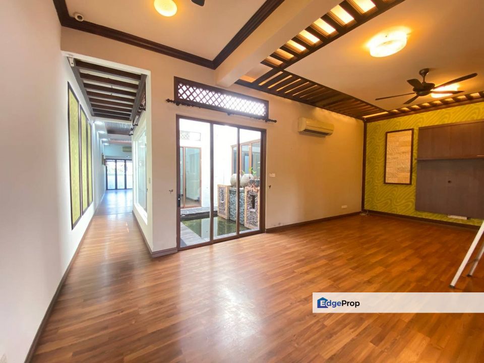 New Renovated Double Storey Lagenda 2 Bukit Jelutong, Selangor, Shah Alam