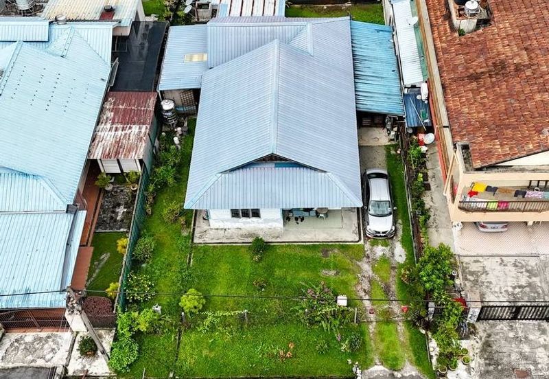 TAMAN BUKIT BERUANG UTAMA SEKSYEN 1