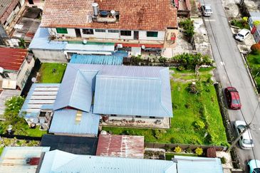 TAMAN BUKIT BERUANG UTAMA SEKSYEN 1