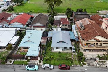 TAMAN BUKIT BERUANG UTAMA SEKSYEN 1