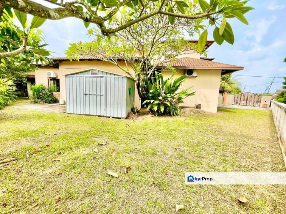 Bungalow 2 Storey Ss1 Kampung Tunku Pj, Selangor, Petaling Jaya