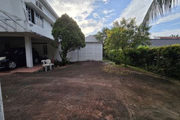 Jalan Dato Abu Bakar, Seksyen 16