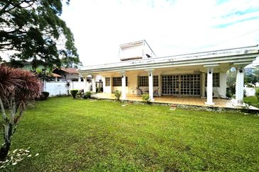 Jalan Dato Abu Bakar, Seksyen 16