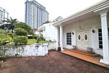 Jalan Dato Abu Bakar, Seksyen 16