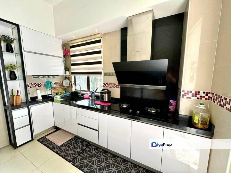 Semi D 2 Storey D'Kayangan Seksyen 13 Shah Alam, Selangor, Shah Alam