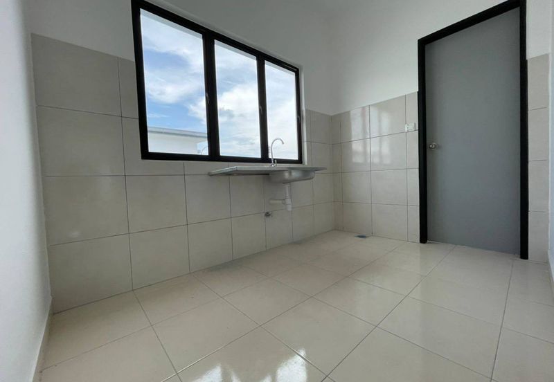 NEW House RM250K Seremban 2 Sty Sikamat Townhouse , Negeri Sembilan