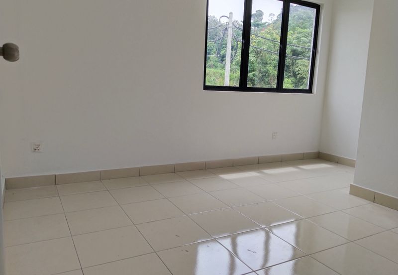 NEW House RM250K Seremban 2 Sty Sikamat Townhouse , Negeri Sembilan
