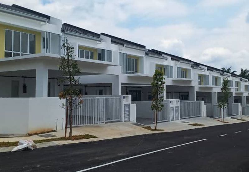 Seremban 2 Storey New Housing Project with Private Garden