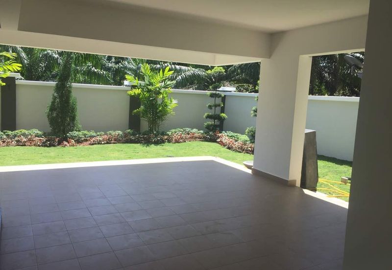 Seremban 2 Storey New Housing Project with Private Garden