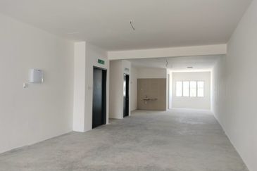 New Seremban 2-Storey ShopLot Facing Main Road Irama Sendayan Biz, Tiara Sendayan, Gadong Jaya, Bandar Sri Sendayan