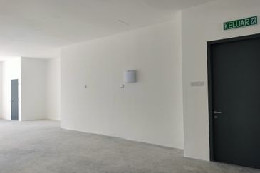 New Seremban 2-Storey ShopLot Facing Main Road Irama Sendayan Biz, Tiara Sendayan, Gadong Jaya, Bandar Sri Sendayan