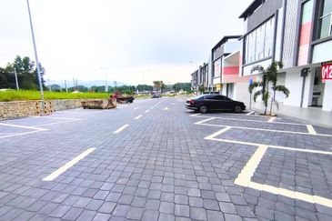 New Seremban 2-Storey ShopLot Facing Main Road Irama Sendayan Biz, Tiara Sendayan, Gadong Jaya, Bandar Sri Sendayan