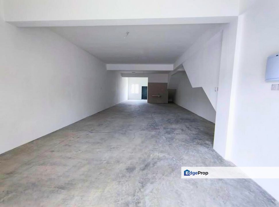 New Seremban 2-Storey ShopLot Facing Main Road Irama Sendayan Biz, Tiara Sendayan, Gadong Jaya, Bandar Sri Sendayan, Negeri Sembilan, Labu