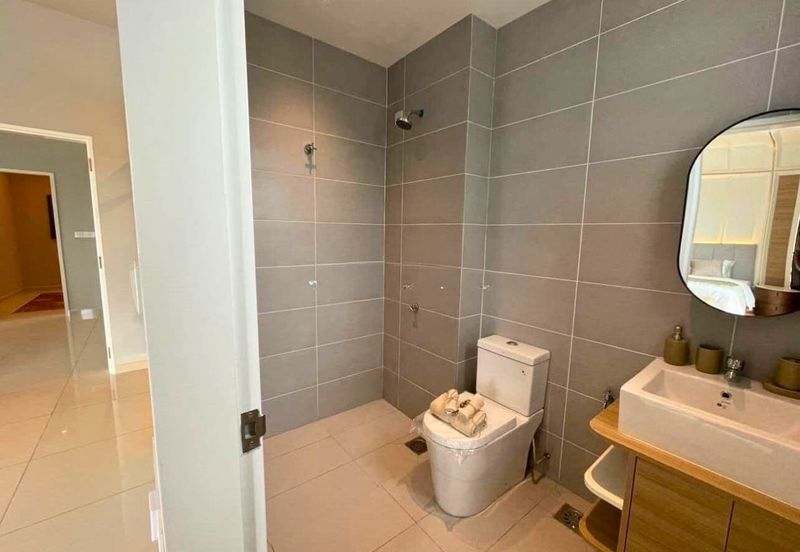 Seremban 2 storey CORNER labu Bandar Enstek Nilai Sepang