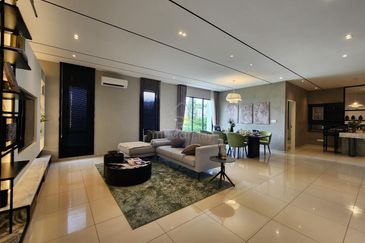 Seremban 2 storey CORNER labu Bandar Enstek Nilai Sepang