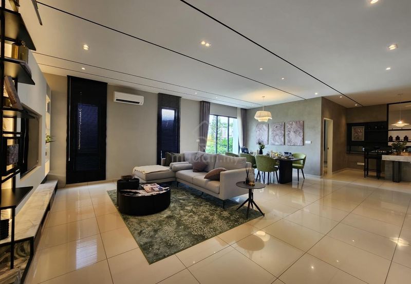 Seremban 2 storey CORNER labu Bandar Enstek Nilai Sepang