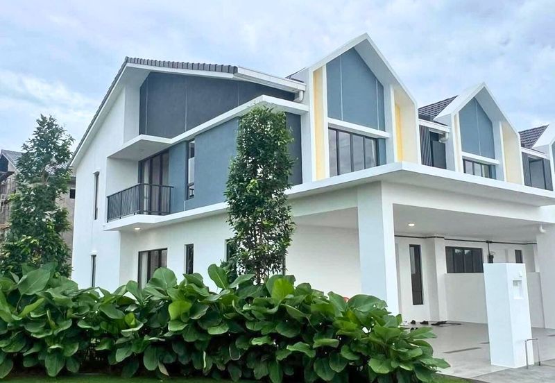 Seremban 2 storey CORNER labu Bandar Enstek Nilai Sepang