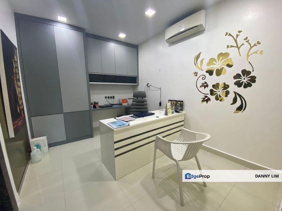 Semi D 40 x 80 Seremban 2 Storey at Sri Pulai 3 Impian Full Renovated, Negeri Sembilan, Seremban