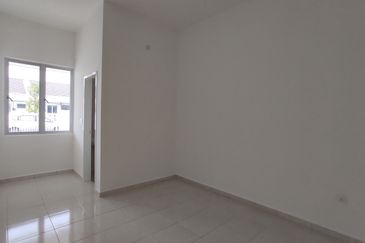 Single Storey High Ground Ready to Move In New House From Developer Labu Seremban Bandar Enstek Seremban 2 