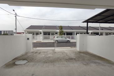 Single Storey High Ground Ready to Move In New House From Developer Labu Seremban Bandar Enstek Seremban 2 