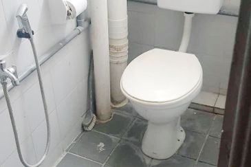 Kemayan Square Refurbished Ground Floor Shoplot Facing Main Road Seremban