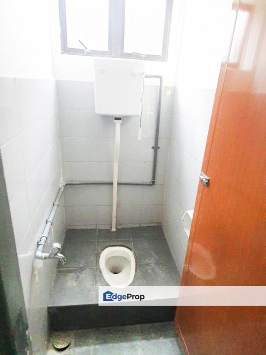 Kemayan Square Refurbished Ground Floor Shoplot Facing Main Road Seremban, Negeri Sembilan, Seremban