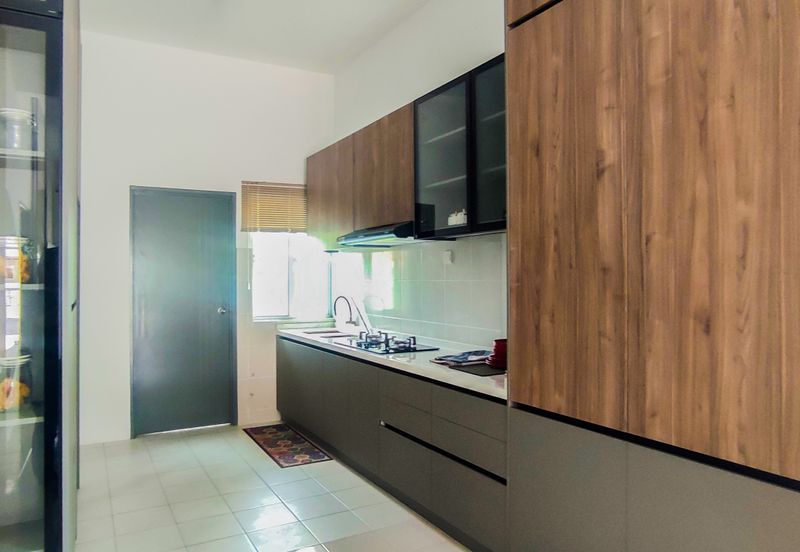 Rumah Teres Setingkat Baru 4 Bilik Tidur Mantin Pajam Nilai Semenyih Kajang