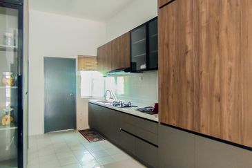 Rumah Teres Setingkat Baru 4 Bilik Tidur Mantin Pajam Nilai Semenyih Kajang