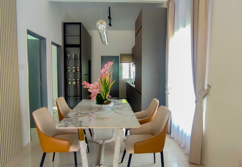 Rumah Teres Setingkat Baru 4 Bilik Tidur Mantin Pajam Nilai Semenyih Kajang