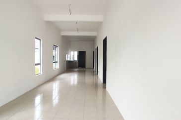 Rumah Teres Setingkat Baru 4 Bilik Tidur Mantin Pajam Nilai Semenyih Kajang