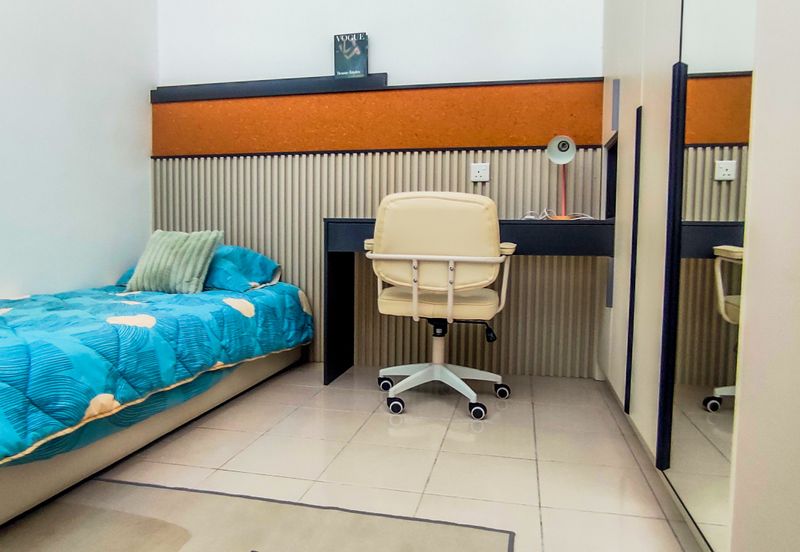 Rumah Teres Setingkat Baru 4 Bilik Tidur Mantin Pajam Nilai Semenyih Kajang