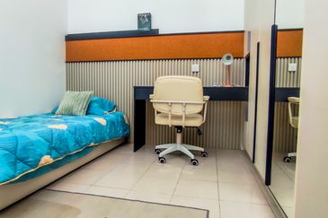 Rumah Teres Setingkat Baru 4 Bilik Tidur Mantin Pajam Nilai Semenyih Kajang