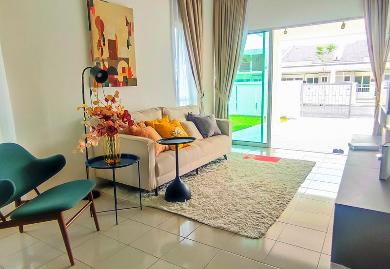 Rumah Teres Setingkat Baru 4 Bilik Tidur Mantin Pajam Nilai Semenyih Kajang