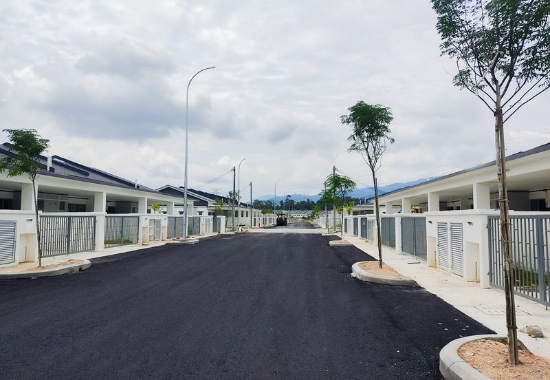 Rumah Teres Setingkat Baru 4 Bilik Tidur Mantin Pajam Nilai Semenyih Kajang