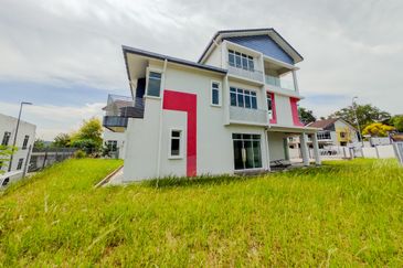 Seremban 2.5 Storey Brand New Bungalow | Taman Cenderawasih, Mambau Seremban