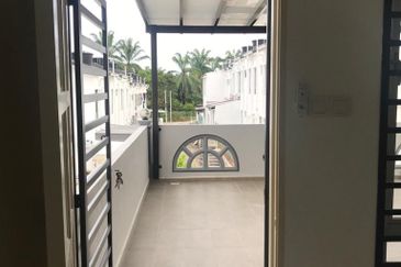 Seremban 2 Storey Tiara Sendayan Extended Balcony Classy Renovated