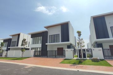[Ready Move In] 2 Storey Bungalow with Cash Back | Bandar Sri Sendayan