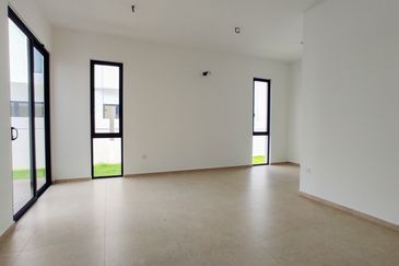 [Ready Move In] 2 Storey Bungalow with Cash Back | Bandar Sri Sendayan