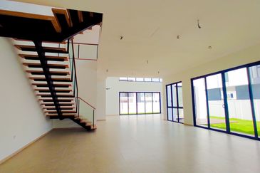 [Ready Move In] 2 Storey Bungalow with Cash Back | Bandar Sri Sendayan