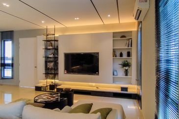 Developer Show House Corner Open for Sale Seremban 2 Storey Fully Furnished Bandar Enstek Labu Sepang