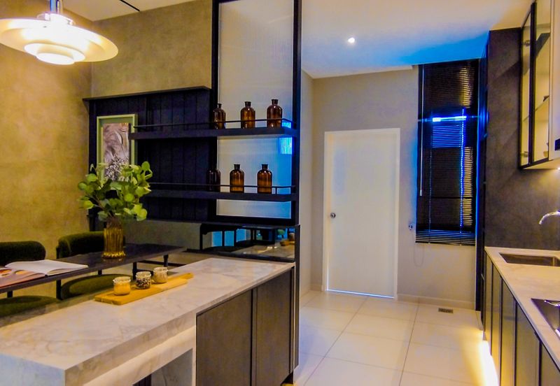 Developer Show House Corner Open for Sale Seremban 2 Storey Fully Furnished Bandar Enstek Labu Sepang