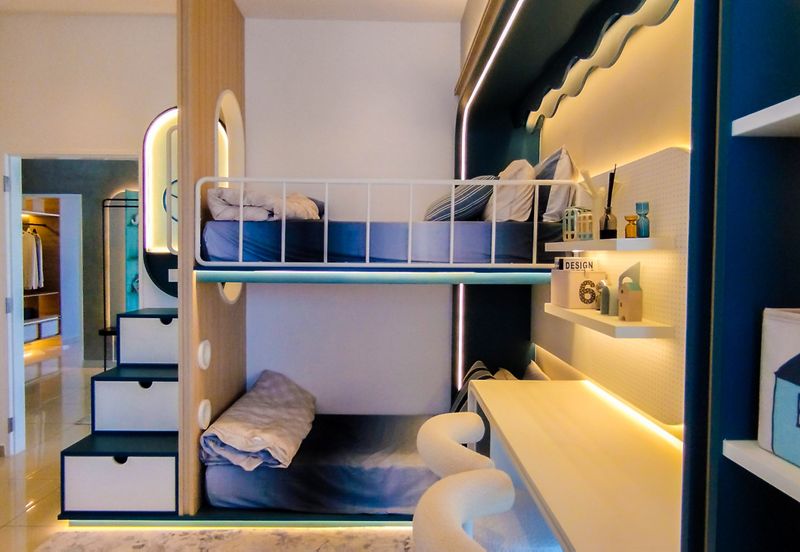 Developer Show House Corner Open for Sale Seremban 2 Storey Fully Furnished Bandar Enstek Labu Sepang