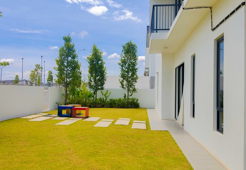 Developer Show House Corner Open for Sale Seremban 2 Storey Fully Furnished Bandar Enstek Labu Sepang