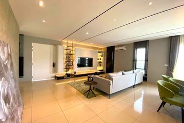 Developer Show House Corner Open for Sale Seremban 2 Storey Fully Furnished Bandar Enstek Labu Sepang