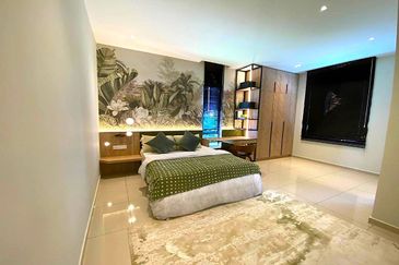 Developer Show House Corner Open for Sale Seremban 2 Storey Fully Furnished Bandar Enstek Labu Sepang