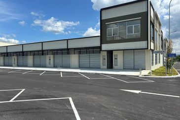 Pusat Komersial Bidara Ria Single Storey Shoplot For Rent Sendayan Labu Gadong