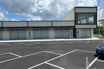 Pusat Komersial Bidara Ria Single Storey Shoplot For Rent Sendayan Labu Gadong
