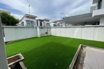 Aviva Green S2 Height Seremban 2 Storey Semi-D Facing Open For Rent