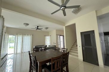 Aviva Green S2 Height Seremban 2 Storey Semi-D Facing Open For Rent