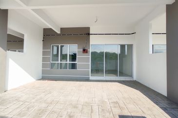 Seremban Rumah Teres Baru Ready Move In Hadap Kawasan Terbuka Hanya RM300 | Bandar Seremban Selatan